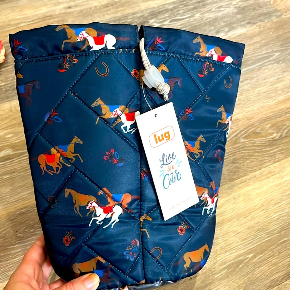 Nwt Lug Tumbler horses navy